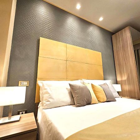 Astoria Supreme - Modern Boutique Suites Lecce Exterior photo
