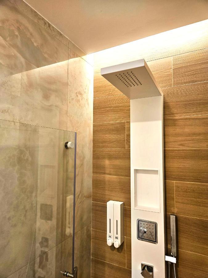Astoria Supreme - Modern Boutique Suites Lecce Exterior photo