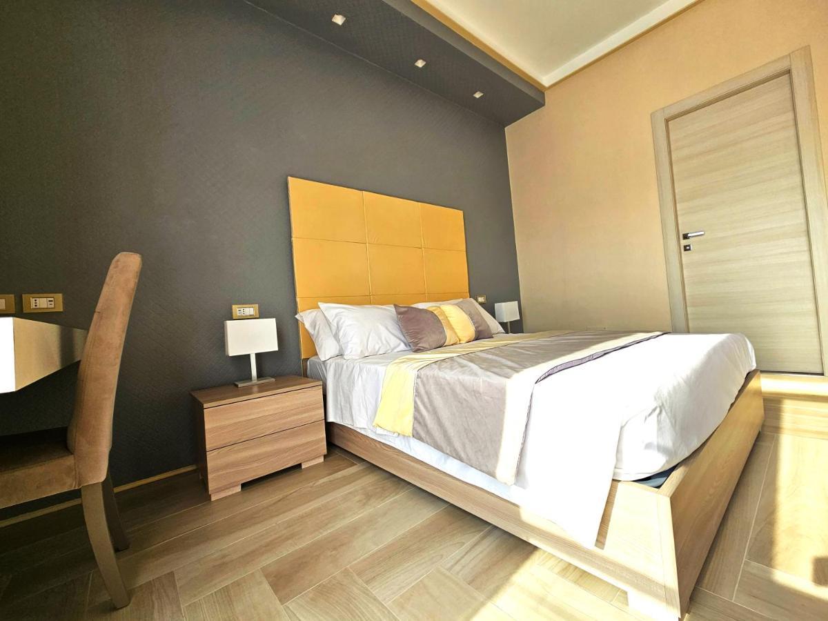 Astoria Supreme - Modern Boutique Suites Lecce Exterior photo